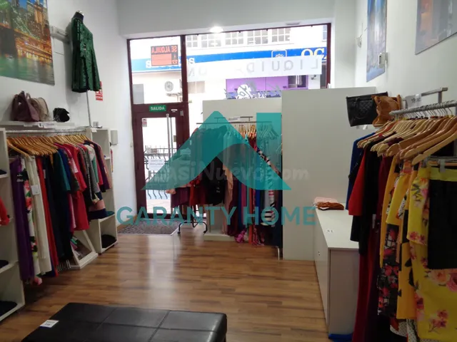 SE ALQUILA LOCAL EN LA ZONA DE CÁNOVAS - foto 2