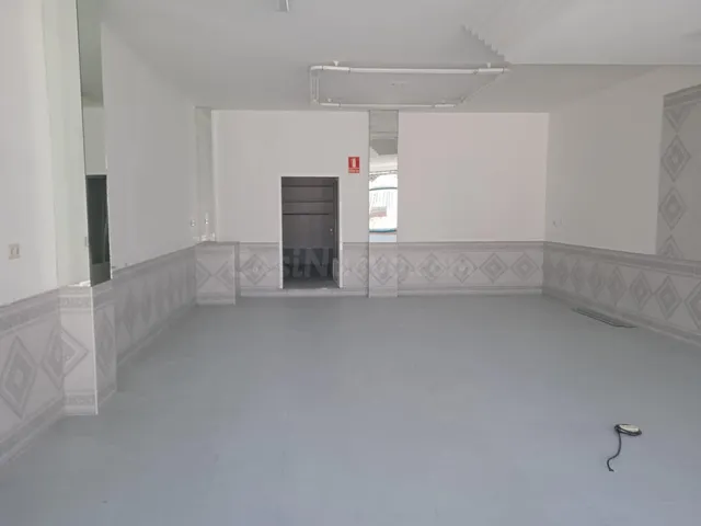 LOCAL COMERCIAL EN AGUIÑO - foto 3