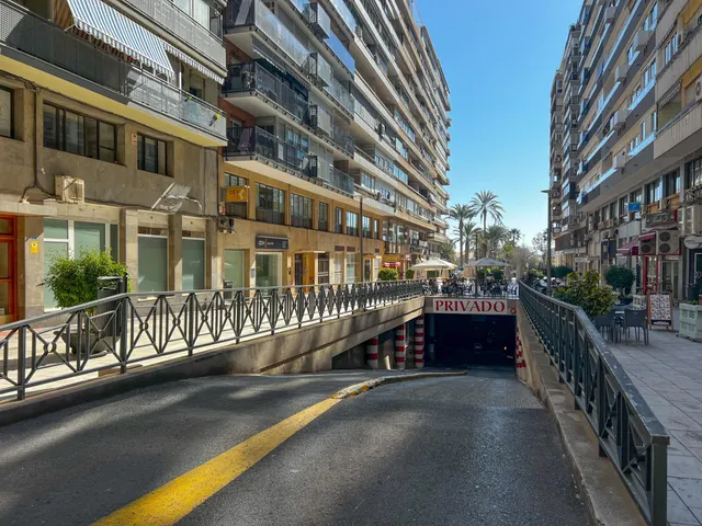 Plaza de Garaje para Coche en Venta en Ensanche Diputación — 8