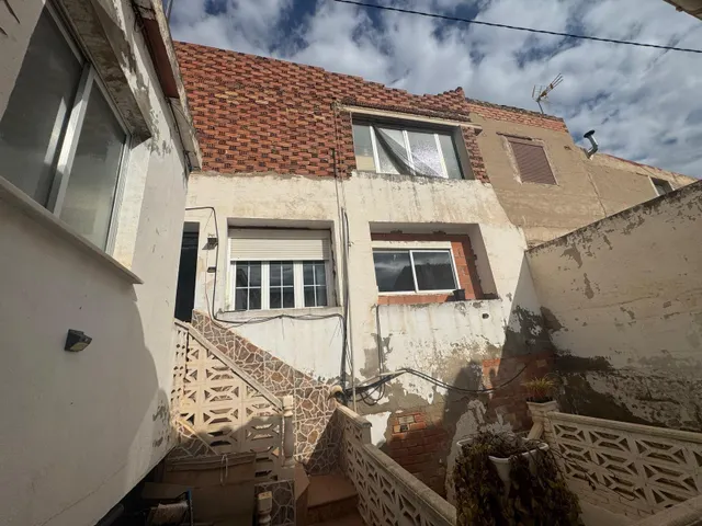 ✨ AMPLIA CASA DE 300 m2 EN SAX CON TERRAZA — 109.000 € — 14