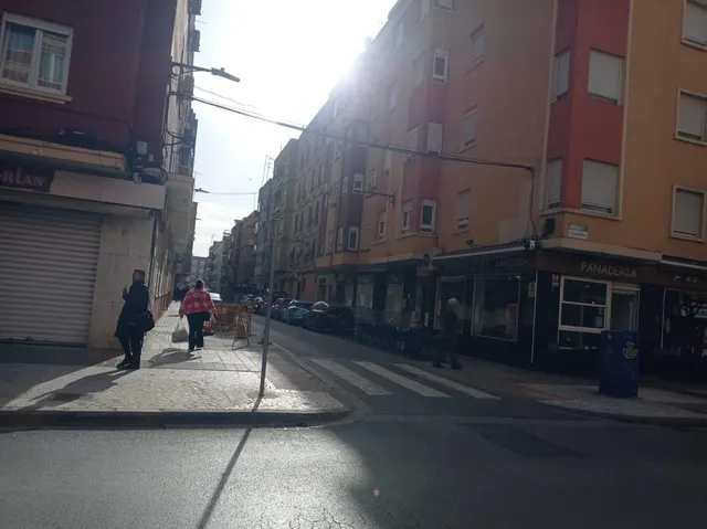21 Inmobiliarias vende este local en activo con rentabilidad en la avenida principal — 2
