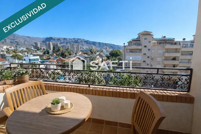 Piso de 3 dormitorios con terraza, vistas despejadas y pisci