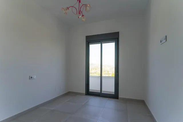 Chalet pareado con garaje, piscina y jardin — 31