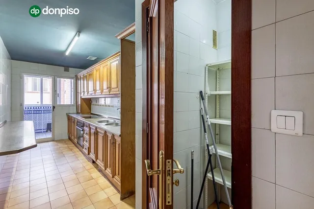 Espacio, luz y comodidad en una vivienda con grandes posibilidades en zona Alcampo — 11