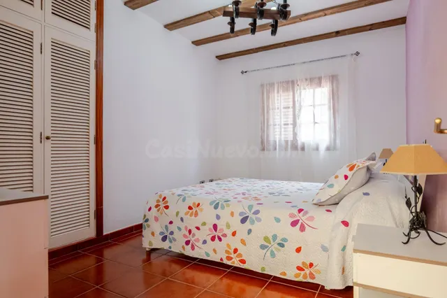 Finca de 20.000 m2 con vivienda principal, apartamento independiente y espacio para toda la familia — 32