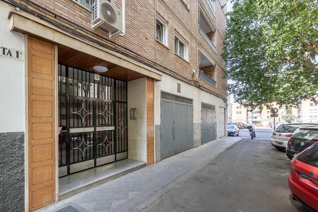 Calle Diamantino García — 27