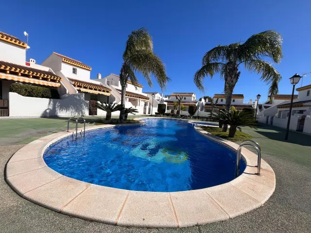 Casa 2 habitaciones 75m² en venta - Zona Pueblo - foto 2