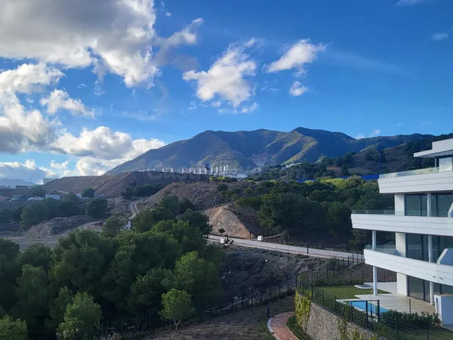 Ático con terraza 131 m2 - foto 2