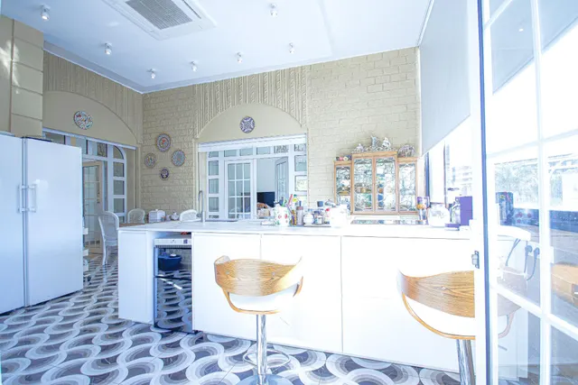 Villa de 4 dormitorios, 3 baños, piscina y jardín en dehesa de campo amor (orihuela costa) — 9
