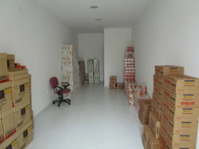 Urbis te ofrece un Local en alquiler en Pizarrales, Salamanca. — 2