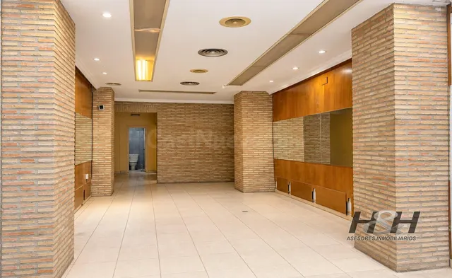Local comercial 4 habitaciones 81m² en alquiler - Burjassot