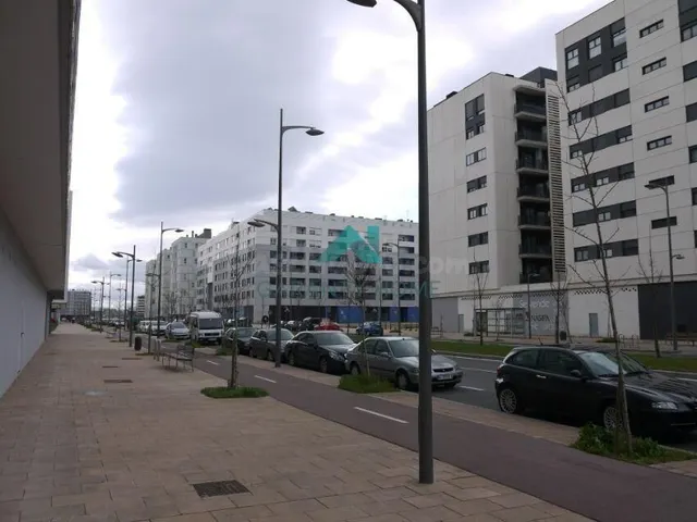 Se vende local en Vitoria - foto 4
