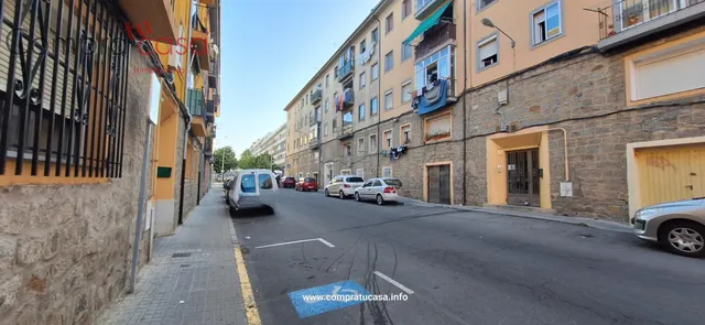 VENTA PISO CON PATIO SECTOR PLAZA DE TOROS.-EXCLUSIVA.