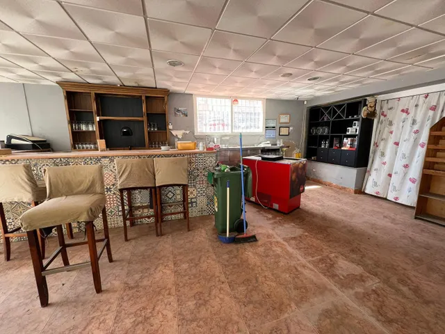 LOCAL COMERCIAL EN CABO ZERVERA. 300 M2. A 100 METROS DEL MAR. — 16