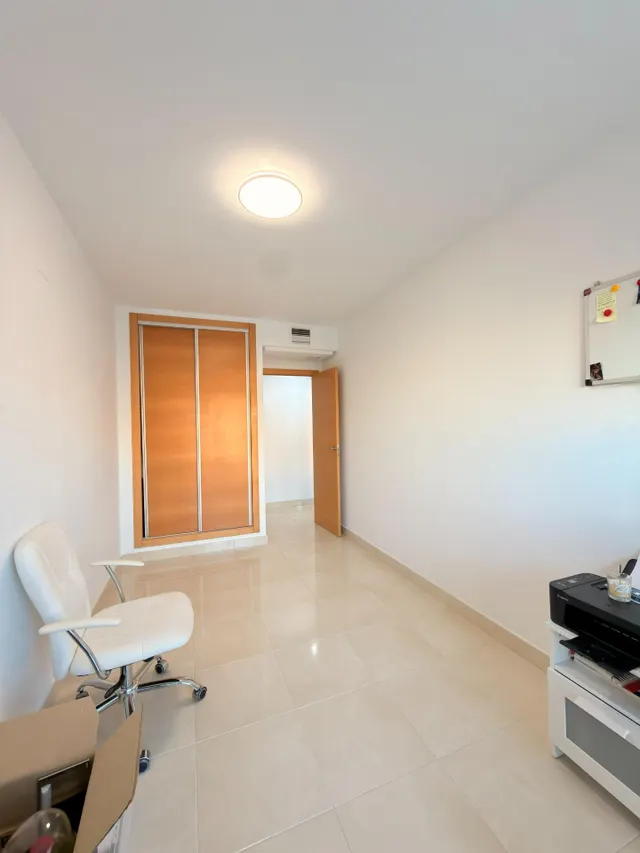 Estupendo piso para entrar a vivir. Zona Benisaudet. — 17