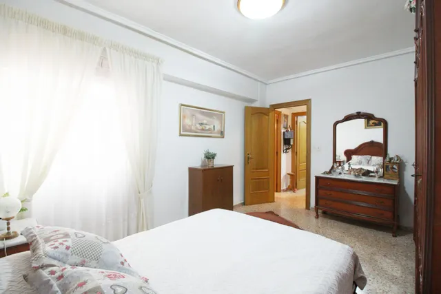 Amplia vivienda de 4 habitaciones en zona cervantes – Alaquàs — 7