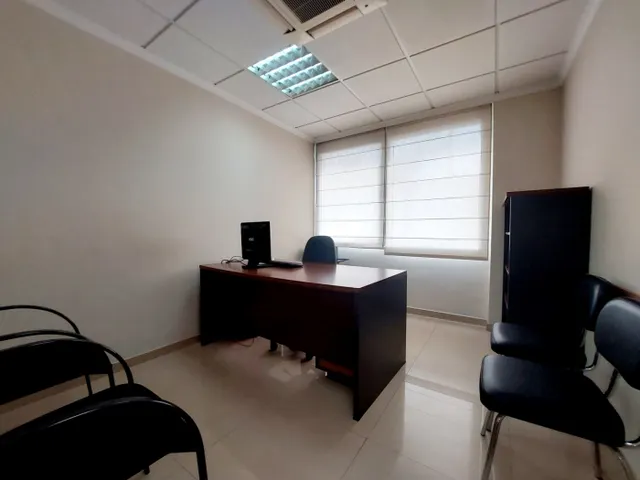 OFICINA -AV. LA RÀPITA- — 18