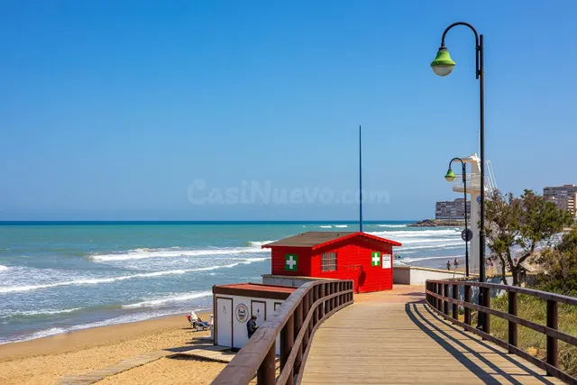 Ático dúplex de 2 dormitorios con gran solárium privado a 100 m de la playa de La Mata — 33