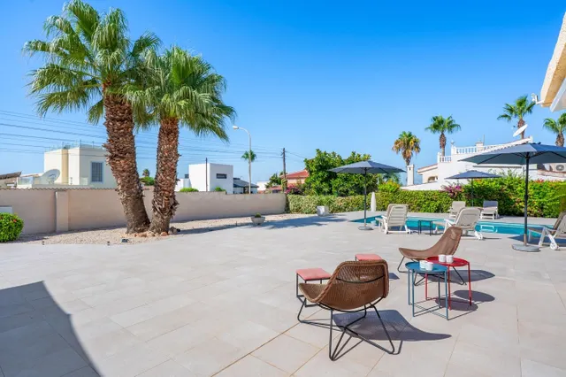 Villa 3 habitaciones 250m² en venta - Centro de la Ciudad Quesada — 7
