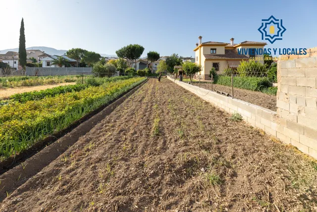 TERRENO URBANO 1060m EN LA ZUBIA — 4