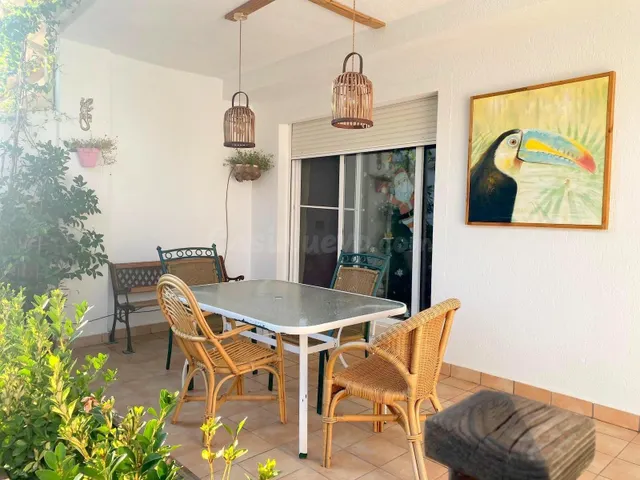 ADOSADO EN VENTA CON TERRAZA Y GARAJE — 2