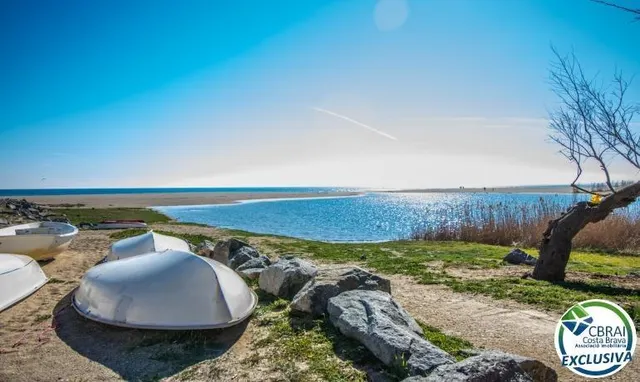 Amplio estudio con licencia turística a 50 m de la playa Empuriabrava — 15