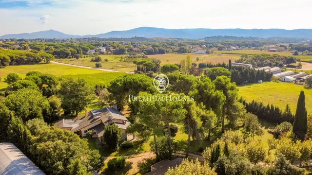 Una finca excepcional para disfrutar del espacio, la privacidad y la naturaleza en venta en Cardedeu — 10