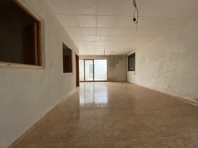Casa señorial con gran jardín en La Galera — 5
