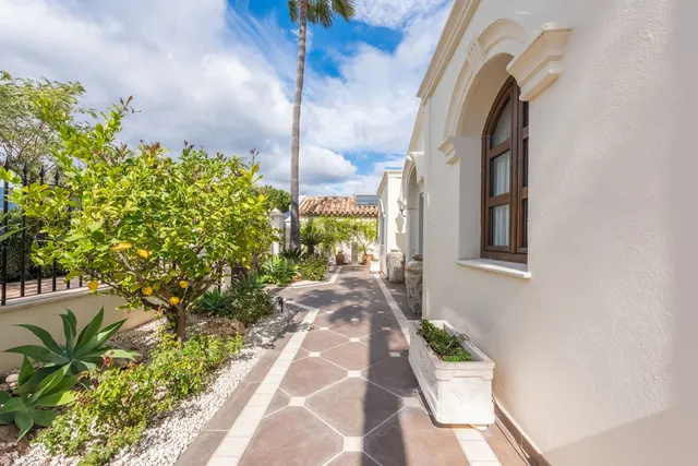Chalet 6 habitaciones 341m² en venta - Costa Del Sol — 45