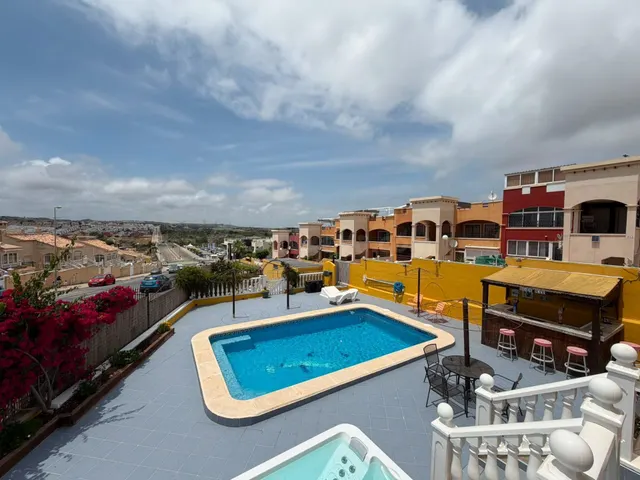 CHALET INDEPENDIENTE REFORMADO EN LOS ALTOS - foto 3
