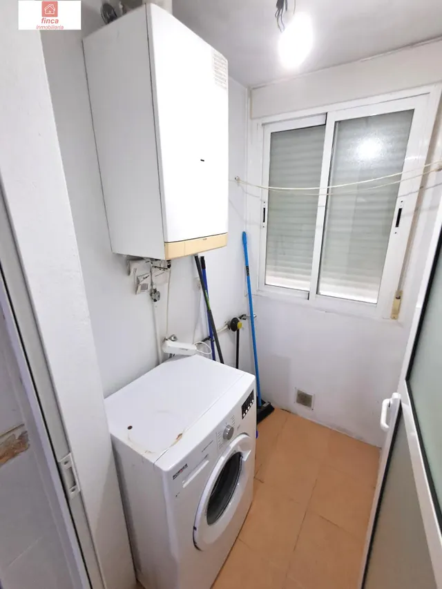 ALQUILER EN MONTIJO DE PISO AMUEBLADO CON ASCENSOR Y GARAJE, CALEFACCIÓN, SPLIT DE AIRE EN SALÓN, LUMINOSO Y CERCA DEL CENTRO — 11