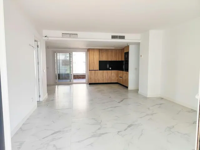 APARTAMENTO A ESTRENAR EN PRIMERA LINEA Y CON VISTAS AL MAR  - foto 5