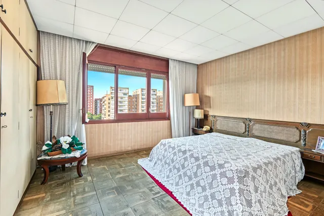Excepcional piso muy alto con terraza y vistas al mar — 28