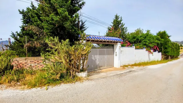 Se vende parcela de suelo en parte urbano, con pozo - ALHAURÍN DE LA TORRE — 28