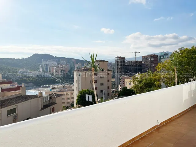 Apartamento con vistas al mar en la Cala de Benidorm — 9