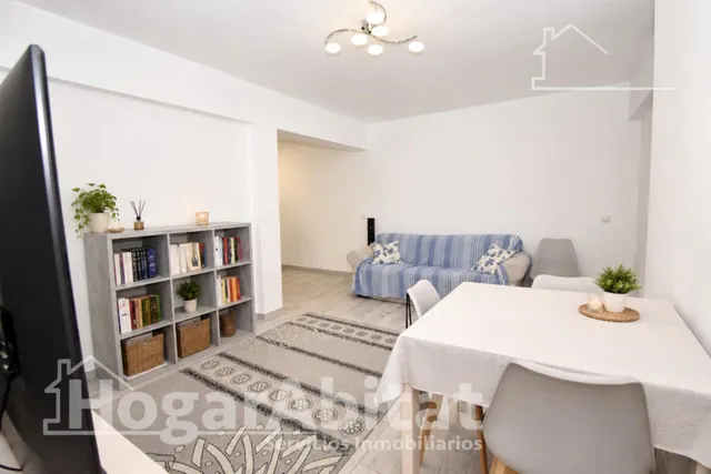 Exclusiva ubicación junto a la playa en este piso reformado con amplio balcón y ascensor en la Malvarrosa — 7