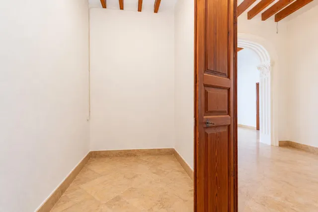 CASA SEÑORIAL DE 300 M2 PARA REFORMA INTEGRAL EN EL CENTRO D - foto 5