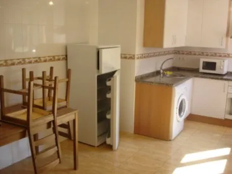 SE VENDE AMPLIO APARTAMENTO EN EL CENTRO DE VALENCIA DE DON JUAN, DE DOS habitaciones. — 11