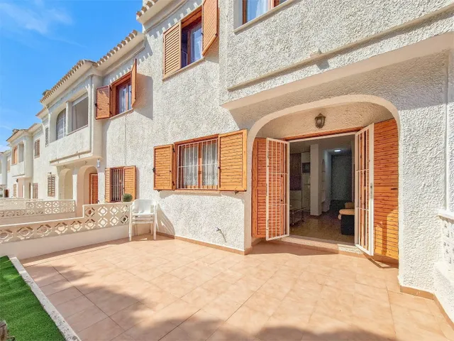 Adosado 4 habitaciones 81m² en venta - Punta Prima - foto 4