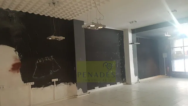 LOCAL COMERCIAL EN CENTRO CIUDAD — 2