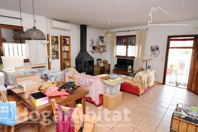 CHALET CON PISCINA, GARAJE Y TERRAZA - foto 3