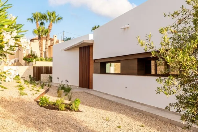 Villa moderna lista para entrar en la costa de Benissa y Calpe — 9