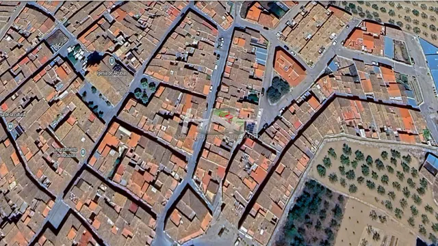Se vende solar urbano en centro de Alcublas. /H H Asesores, Inmobiliaria en Burjassot/ — 13