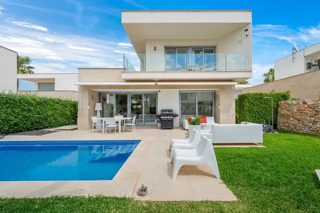 VILLA DE 3 DORMITORIOS 2 BAÑOS EN CAMPO DE GOLG ( ORIHUELA C - foto 3