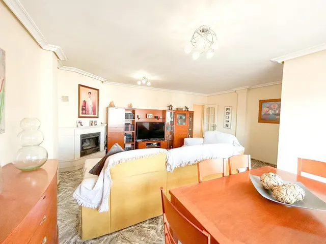 ESPACIOSO ATICO DE 3 habitaciones RODEADO DE TODOS LOS SERVICIOS — 10
