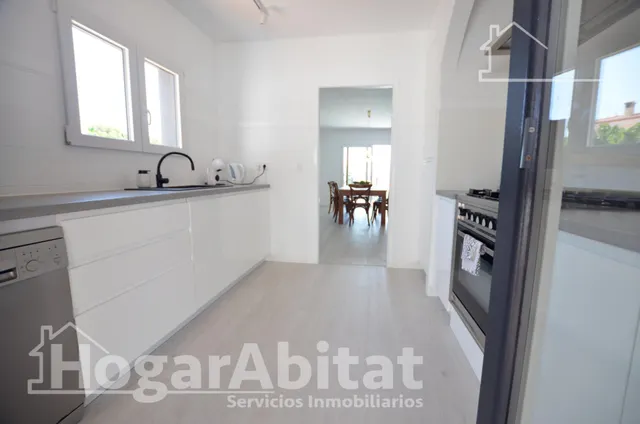 PRECIOSO CHALET REFORMADO CON PISCINA, GARAJE Y DOS TERRAZAS — 12