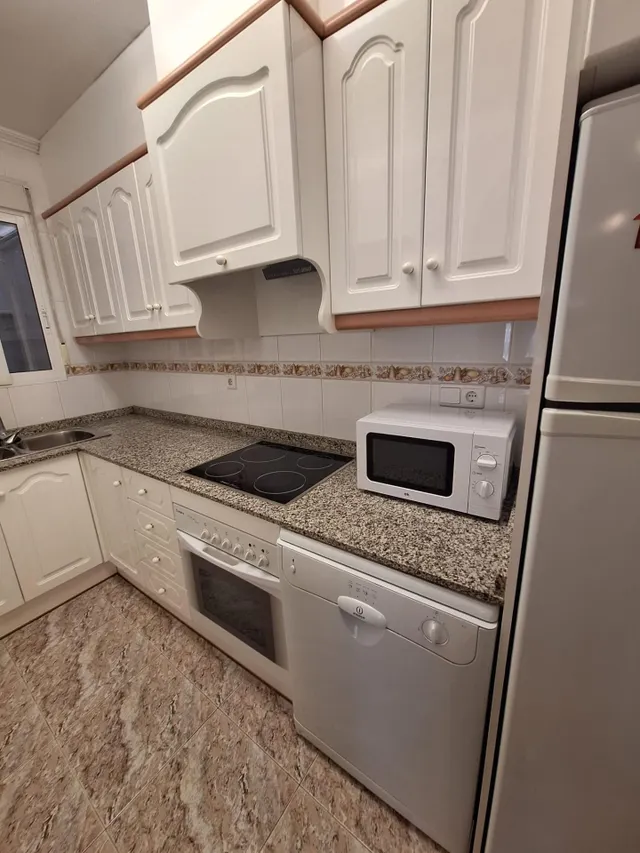 Acogedor Apartamento en Torrevieja, Ideal para Vivir — 19