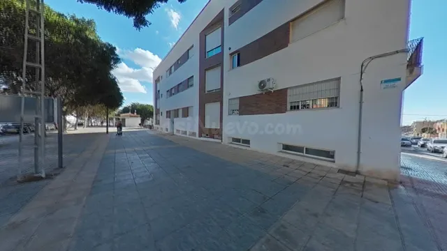 SE VENDE PISO OKUPADO EN Carretera Motores Nº 200 Roquetas d - foto 3