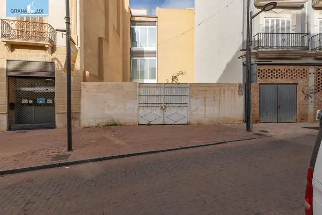 Solar en venta en el centro de Motril - foto 4