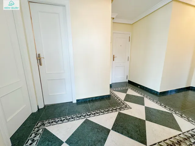 Apartamento 3 habitaciones 90m² en alquiler - Cabo de las huertas — 38